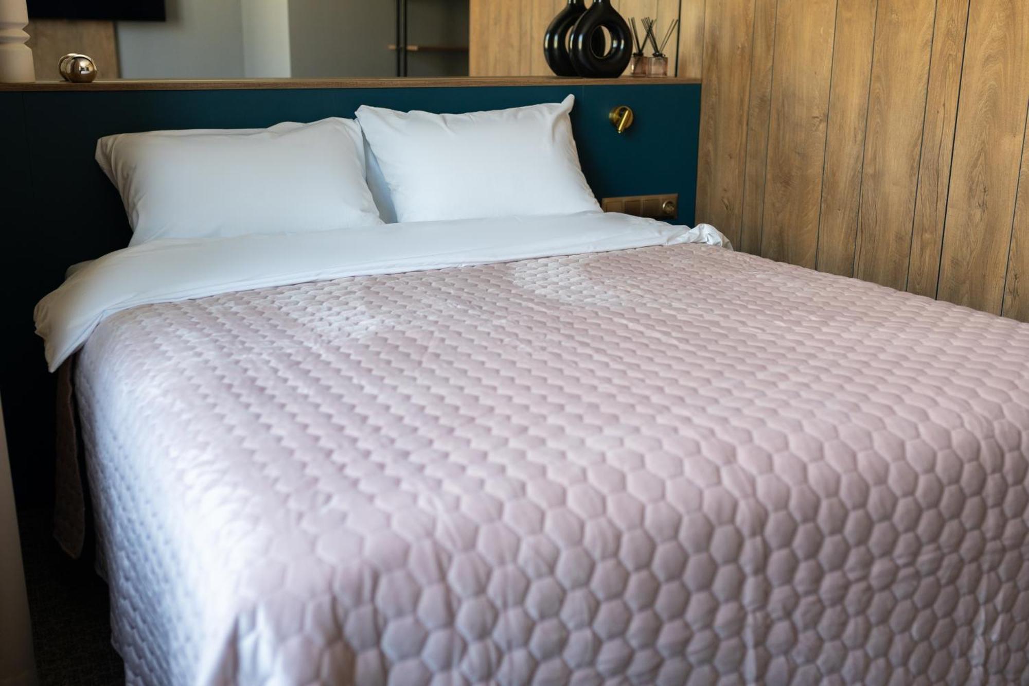 Four Sisters Luxury Rooms In Siauliai Exterior foto